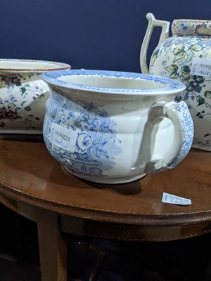 Lot 468 - A 20TH CENTURY BLUE AND WHITE WASH BASIN AND EWER AND OTHER CERAMICS