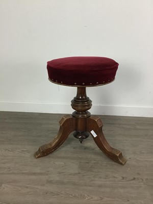 Lot 554 - A VICTORIAN REVOLVING PIANO STOOL