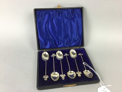 Lot 511 - A SET OF SIX SILVER TEASPOONS