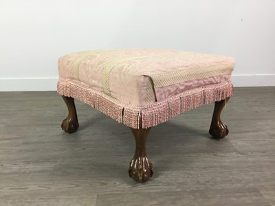 Lot 518 - AN EARLY 20TH CENTURY MAHOGANY FOOTSTOOL ALONG WITH A PIANO STOOL