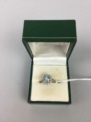 Lot 616 - A GEM STONE CLUSTER RING