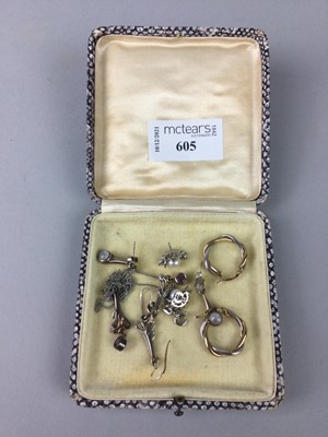 Lot 605 - A LOT OF GOLD AND OTHER EARRINGS