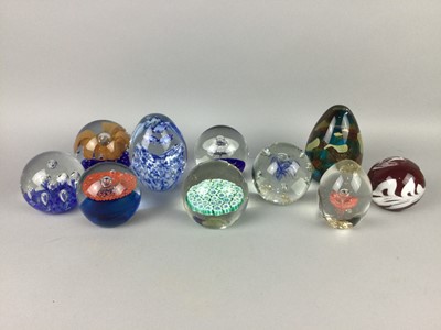 Lot 655 - A COLLECTION OF TWENTY ART GLASS PAPERWEIGHTS