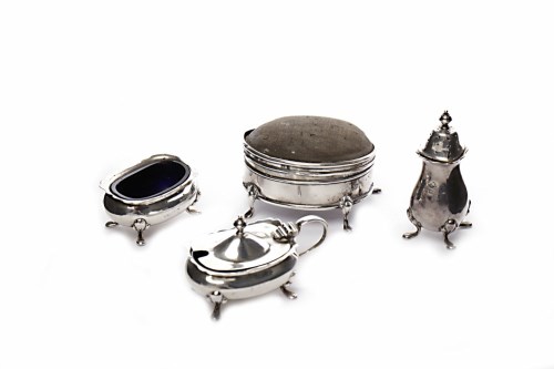 Lot 527 - EDWARDIAN SILVER TRINKET BOX WITH PIN CUSHION...