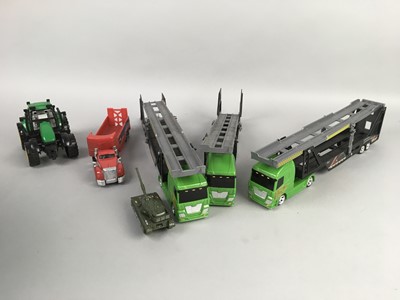 Lot 520A - A COLLECTION OF MODEL VEHICLES