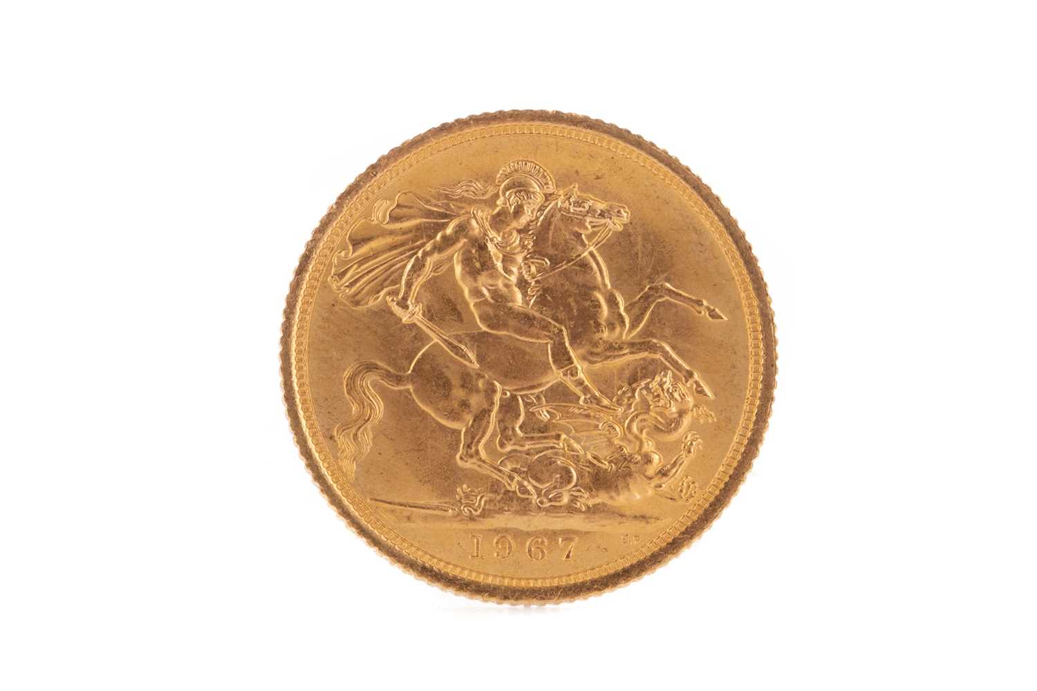 Lot 83 - AN ELIZABETH II GOLD SOVEREIGN DATED 1967