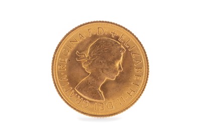 Lot 83 - AN ELIZABETH II GOLD SOVEREIGN DATED 1967