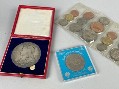 Lot 61 - A COLLECTION OF SILVER AND OTHER COINS