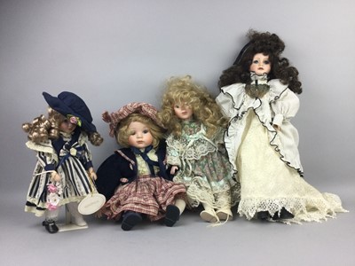 Lot 41 - A COLLECTION OF DOLLS
