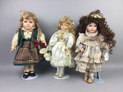 Lot 42 - A COLLECTION OF DOLLS