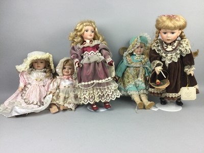 Lot 42 - A COLLECTION OF DOLLS