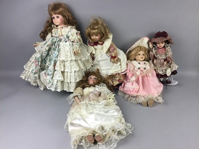Lot 44 - A COLLECTION OF TEN DOLLS