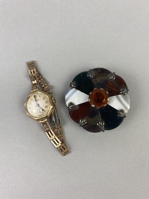 Lot 83 - A LADY'S GOLD WRISTLET WATCH AND OTHERS