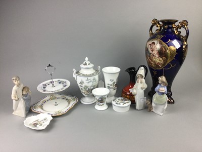 Lot 91 - A WEDGWOOD LIDDED VASE AND OTHER CERAMICS
