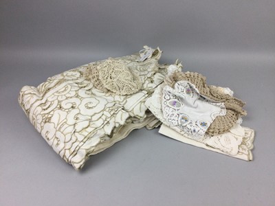 Lot 135 - A COLLECTION OF LINEN