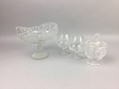 Lot 101 - A SET OF SIX GLENEAGLES WHISKY GLASSES AND A DECANTER ALONG WITH OTHER CRYSTAL