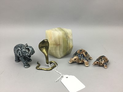 Lot 109 - A COLLECTION OF CERAMIC ANIMAL FIGURES ALONG WITH HARDSTONE BOXES