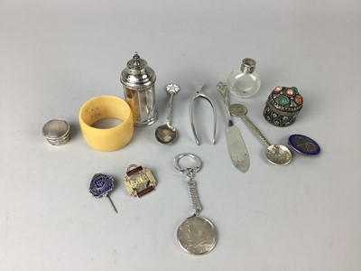 Lot 93 - A COLLECTION OF SILVER ITEMS