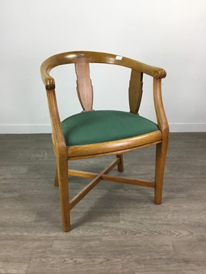 Lot 300 - A 20TH CENTURY STAINED WOOD TUB CHAIR