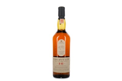 Lot 300 - LAGAVULIN AGED 16 YEARS WHITE HORSE DISTILLERS
