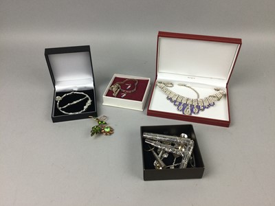 Lot 227 - A COLLECTION OF SILVER AND OTHER JEWELLERY