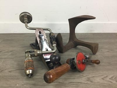 Lot 484 - A LOT OF VINTAGE TOOLS