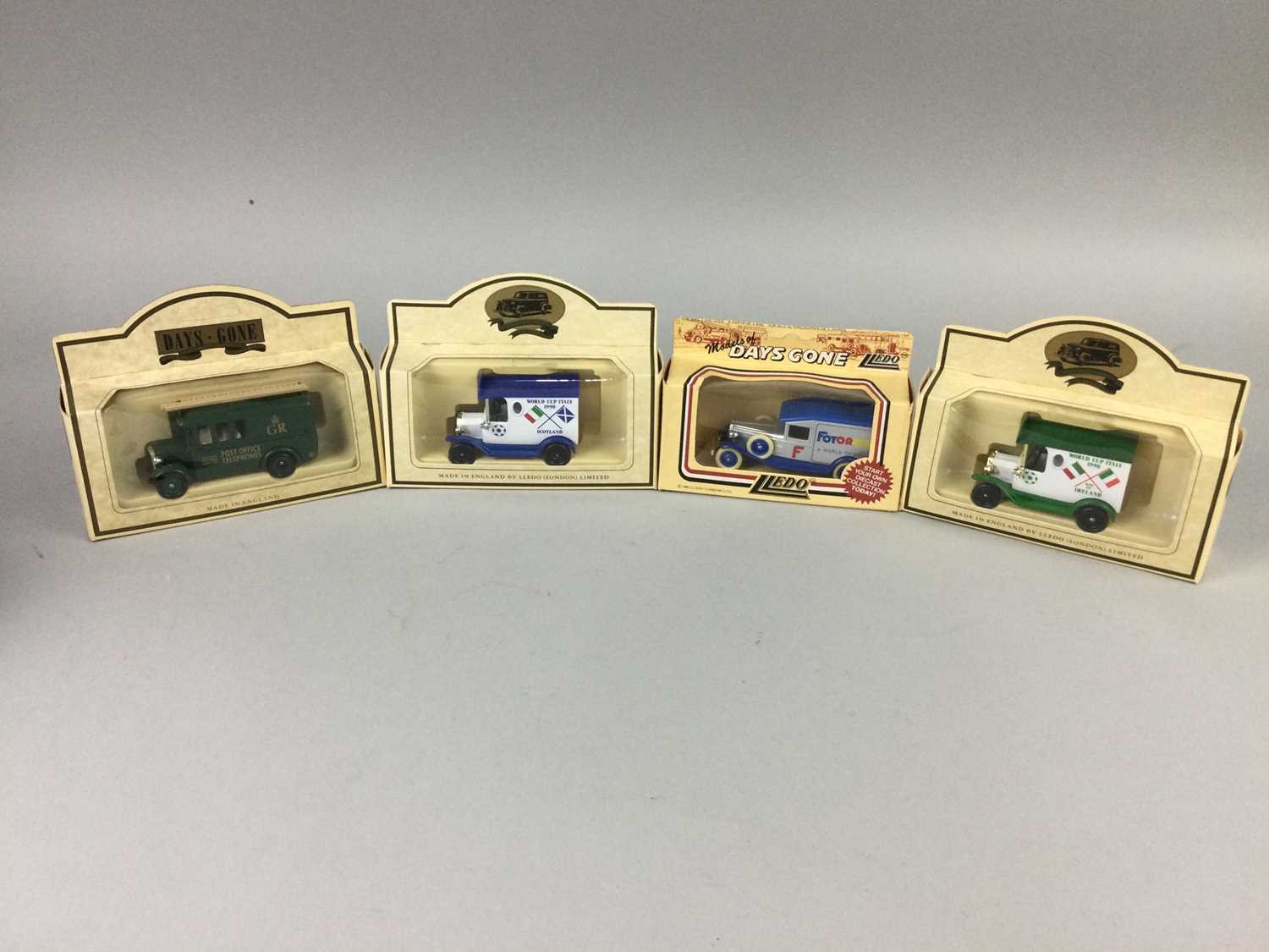 Lot 966 - A COLLECTION OF DIE-CAST VEHICLES