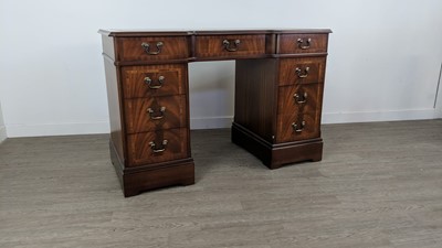 Lot 586 - A MAHOGANY REPRODUCTION WRITING DESK