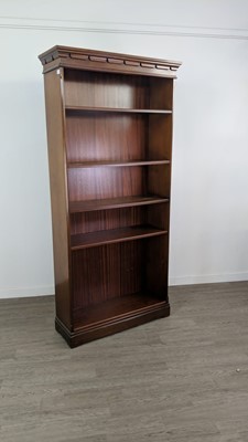 Lot 587 - A MAHOGANY REPRODUCTION OPEN BOOKCASE