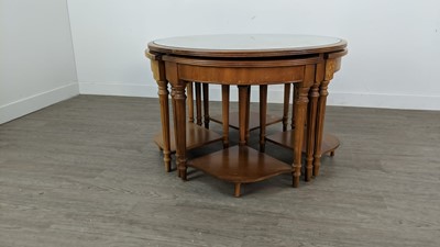 Lot 601 - A MAHOGANY CIRCULAR NEST OF TABLES