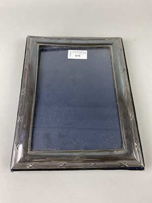 Lot 631 - A SILVER MOUNTED PHOTOGRAPH FRAME