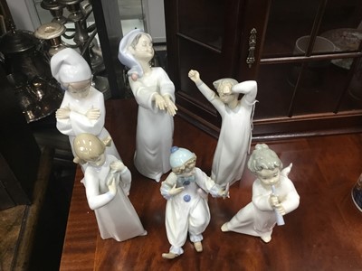 Lot 616 - A LLADRO FIGURE OF WEE WILLIE WINKIE AND FIVE OTHER LLADRO FIGURES