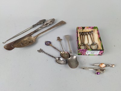 Lot 569 - A SET OF SIX SILVER THISTLE TOPPED COFFEE SPOONS, A SILVER BUTTON HOOK, AND PLATED ITEMS