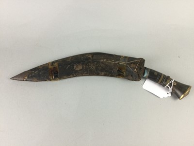 Lot 583 - A NEPALESE KUKRI