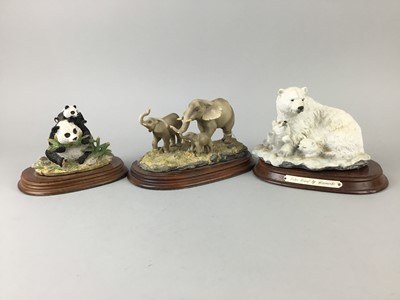 Lot 667 - A LEONARDO COLLECTION FIGURE OF A SHIRE HORSE ALONG WITH OTHER FIGURES