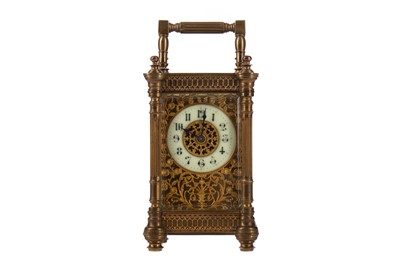 Lot 642 - A LATE VICTORIAN CARRIAGE CLOCK