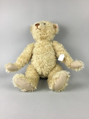 Lot 210A - A STEIFF TEDDY BEAR