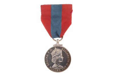 Lot 27 - AN ELIZABETH II IMPERIAL SERVICE MEDAL AND LETTER