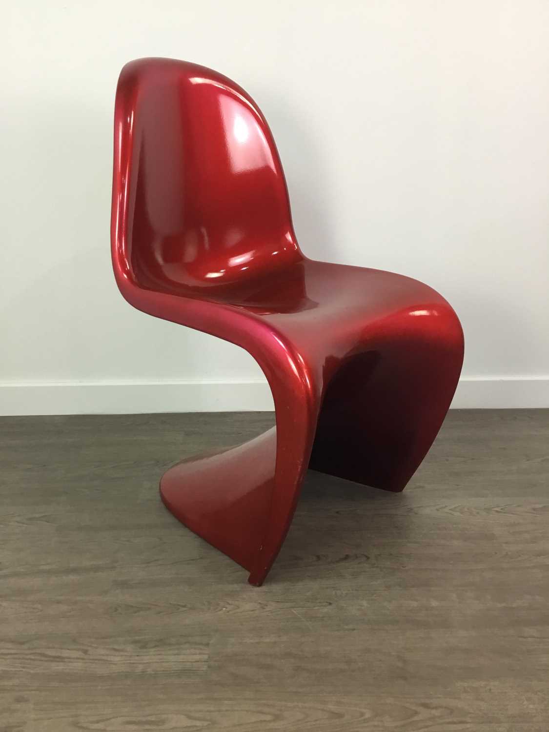 Lot 311 - A 'PANTON' STYLE CANTILEVER CHAIR