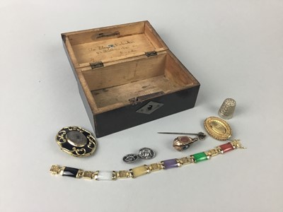 Lot 20 - A LOT OF VICTORIAN AND LATER JEWELLERY