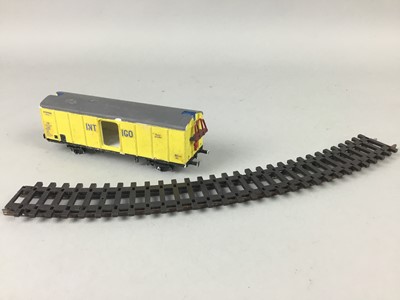 Lot 137 - A LOT OF VINTAGE MODEL RAILWAY TRACK AND CARRIAGES