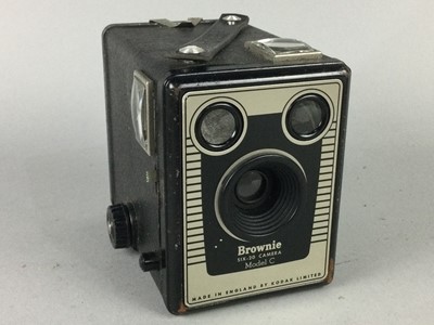 Lot 141 - A VINTAGE KODAK FILM TANK AND OTHER OBJECTS