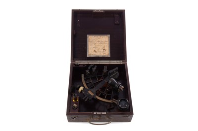 Lot 651 - AN EARLY 20TH CENTURY MARINE SEXTANT BY C. PLATH