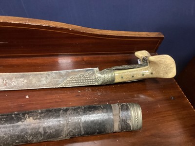 Lot 29 - A LATE 19TH CENTURY MIDDLE EASTERN SWORD