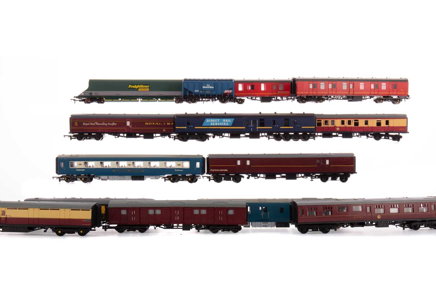 Lot 1056 - BACHMANN AND TRI-ANG CARRIAGES, WAGONS AND ROLLING STOCK
