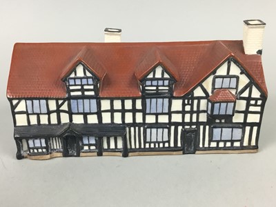 Lot 129 - W.H GOSS MODEL OF SHAKESPEARE'S HOUSE AND A CLARICE CLIFF HARVEST PRESERVE POT
