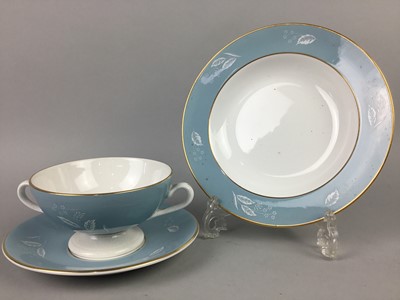 Lot 249 - A SIMPSON'S POTTERY 'CHINASTYLE' PART DINNER SERVICE