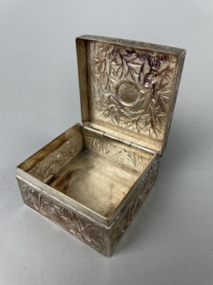 Lot 59 - A SMALL 19TH CENTURY CHINESE SILVER TRINKET BOX