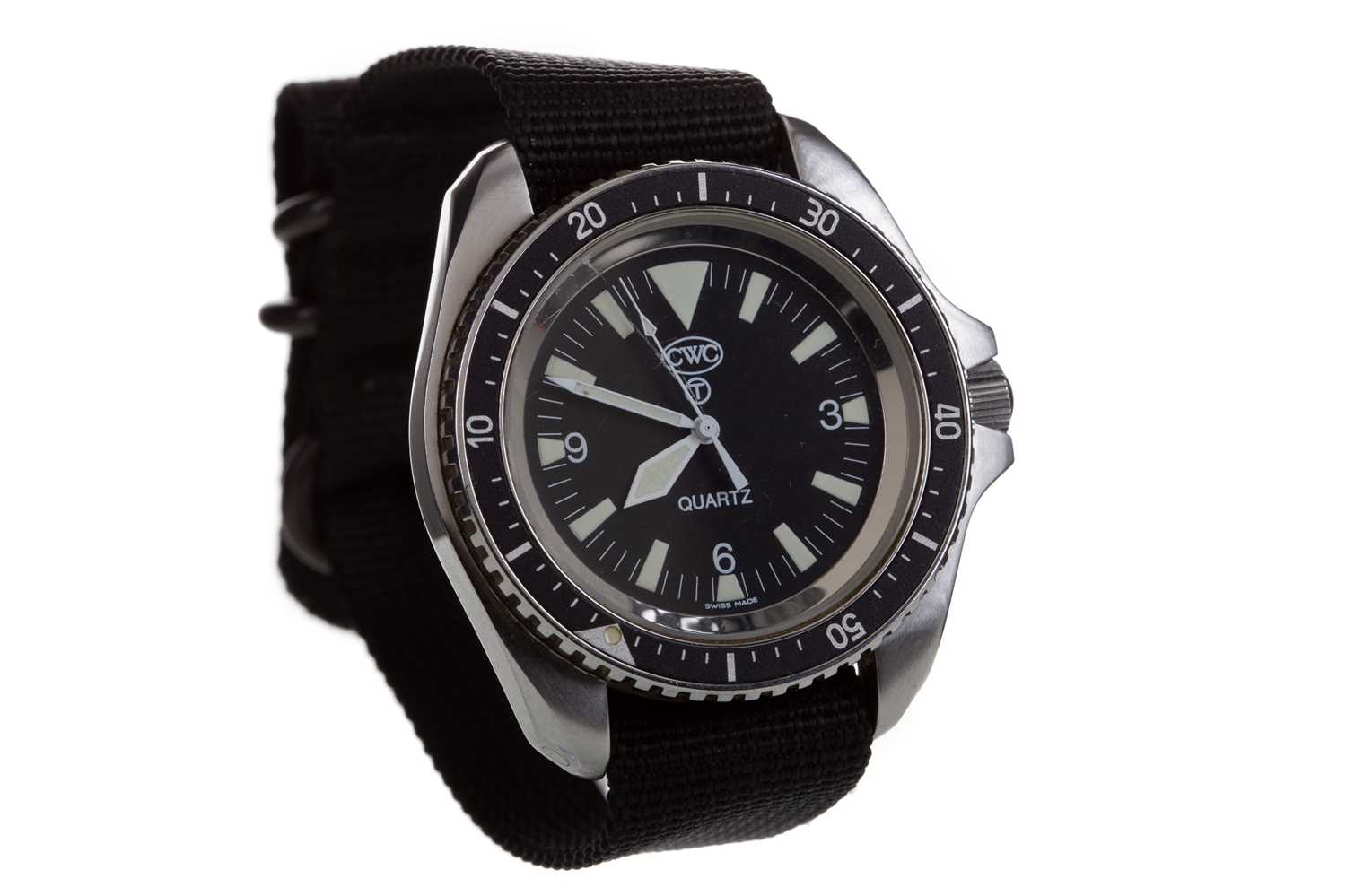 Lot 811 - A CWC MILITARY ROYAL NAVY DIVERS STAINLESS