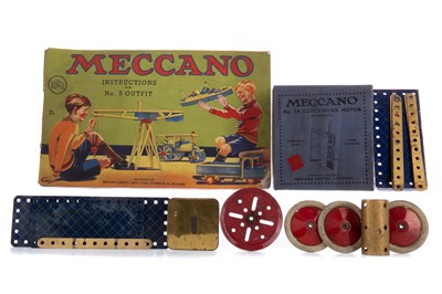 Lot 207A - A SMALL GROUP OF LOOSE MECCANO